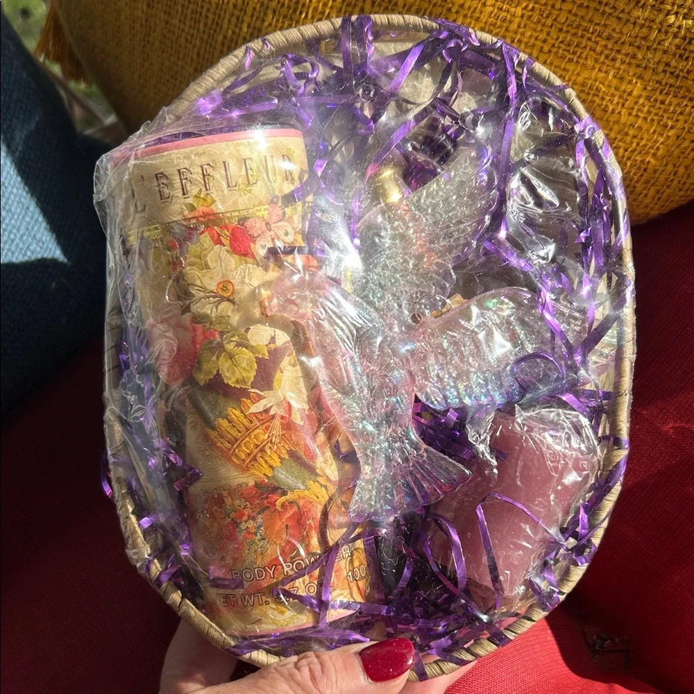 Vintage L'effleur Gift Basket with Angel Ornament